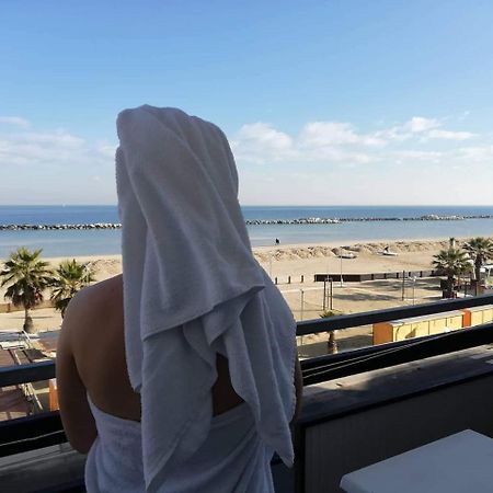Hotel Brenta Viserbella di Rimini Ngoại thất bức ảnh