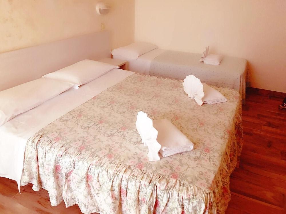 Hotel Brenta Viserbella di Rimini Ngoại thất bức ảnh