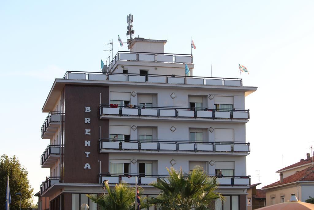 Hotel Brenta Viserbella di Rimini Ngoại thất bức ảnh