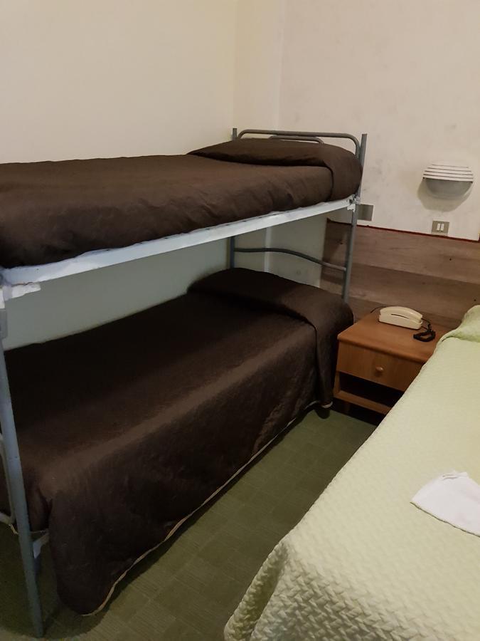 Hotel Brenta Viserbella di Rimini Ngoại thất bức ảnh