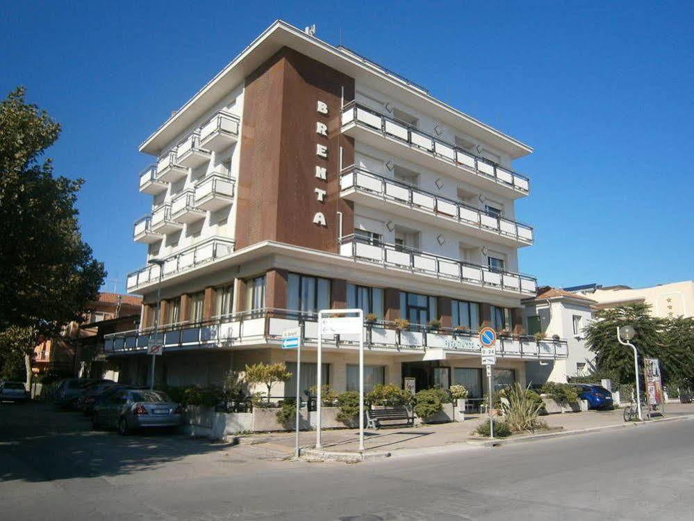 Hotel Brenta Viserbella di Rimini Ngoại thất bức ảnh