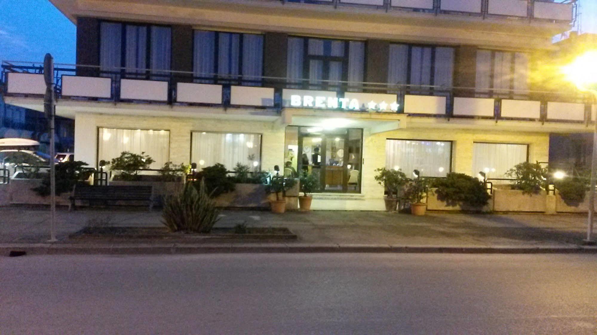 Hotel Brenta Viserbella di Rimini Ngoại thất bức ảnh
