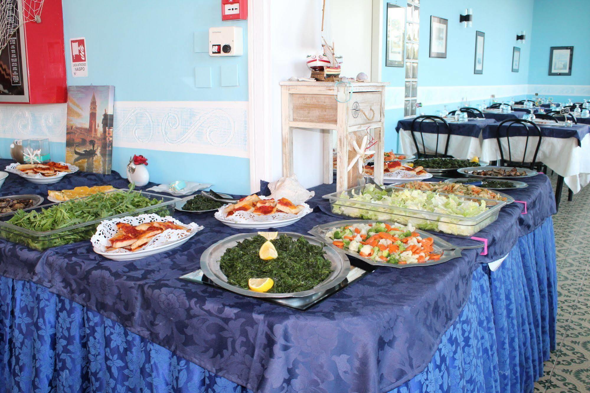 Hotel Brenta Viserbella di Rimini Ngoại thất bức ảnh